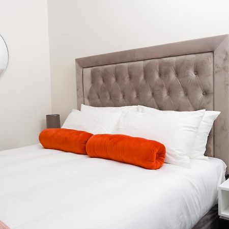 Fumo House Lifestyle Apartments Midrand Exteriör bild