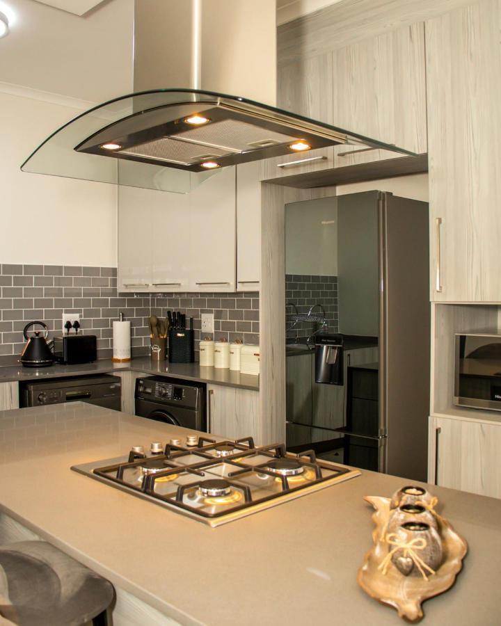 Fumo House Lifestyle Apartments Midrand Exteriör bild
