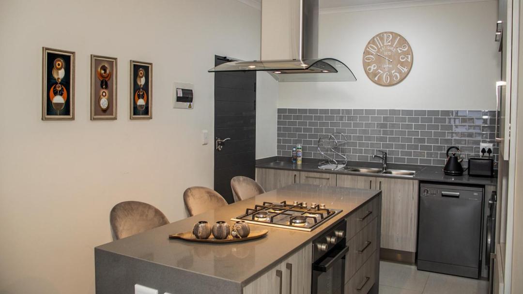 Fumo House Lifestyle Apartments Midrand Exteriör bild