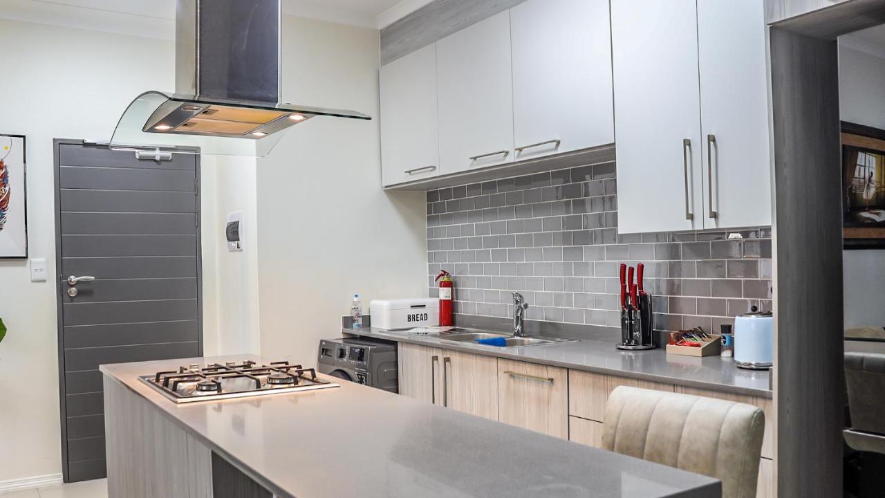 Fumo House Lifestyle Apartments Midrand Exteriör bild