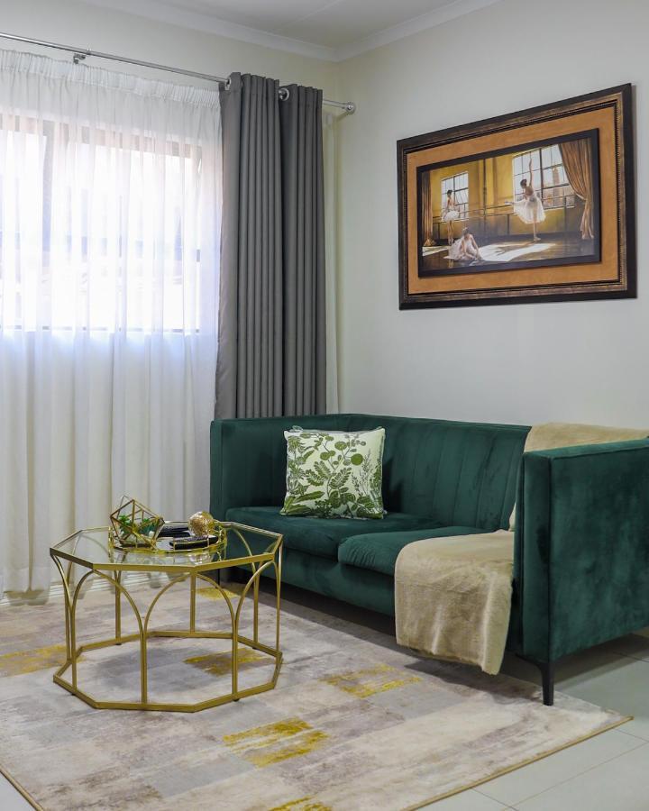Fumo House Lifestyle Apartments Midrand Exteriör bild